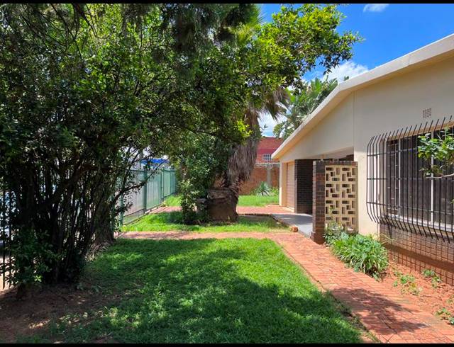 3 BEDROOM HOUSE FOR SALE IN EAST LYNNE